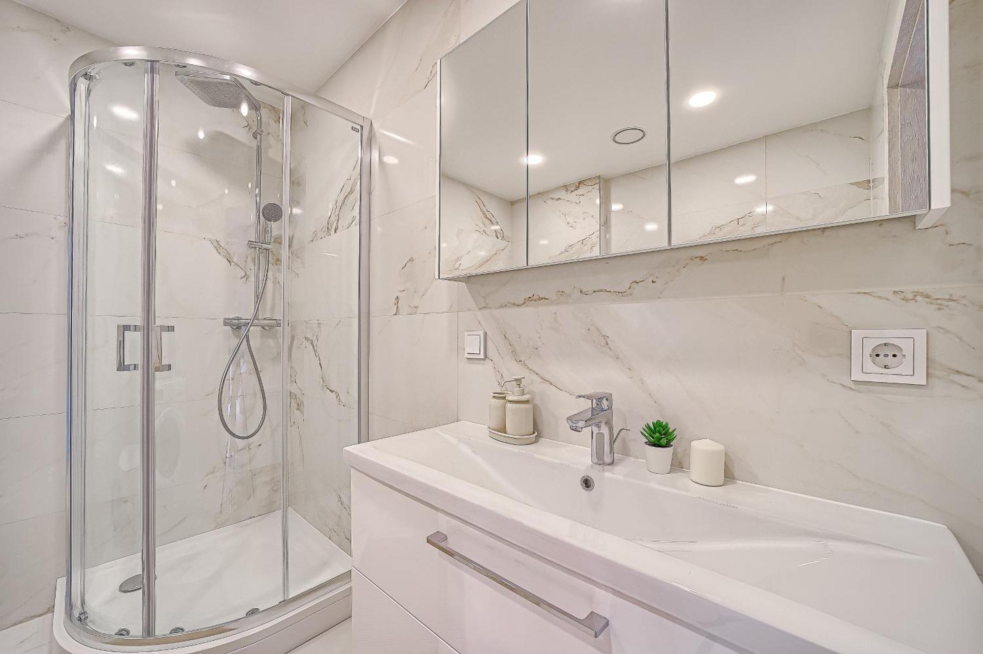 Business-Class Apartments 2 X Free Parking X Self Check In 24X7 Вильнюс Экстерьер фото