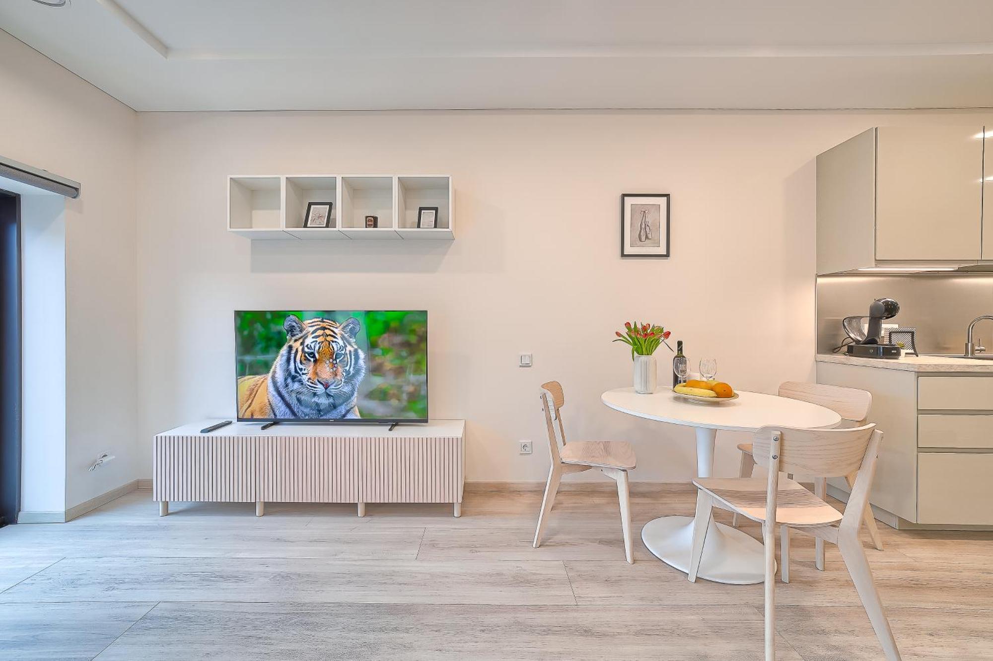 Business-Class Apartments 2 X Free Parking X Self Check In 24X7 Вильнюс Экстерьер фото